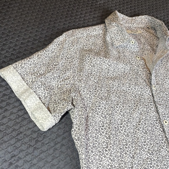 Mens small button SS shirt - Picture 3 of 5